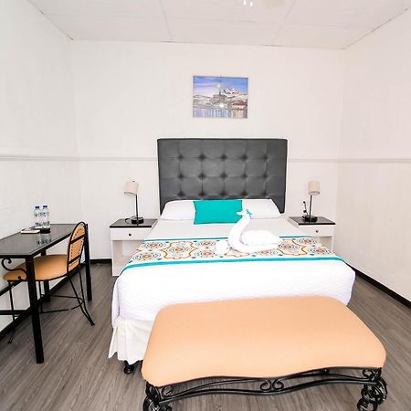 Hotel Villa Del Lago Флорес Екстер'єр фото