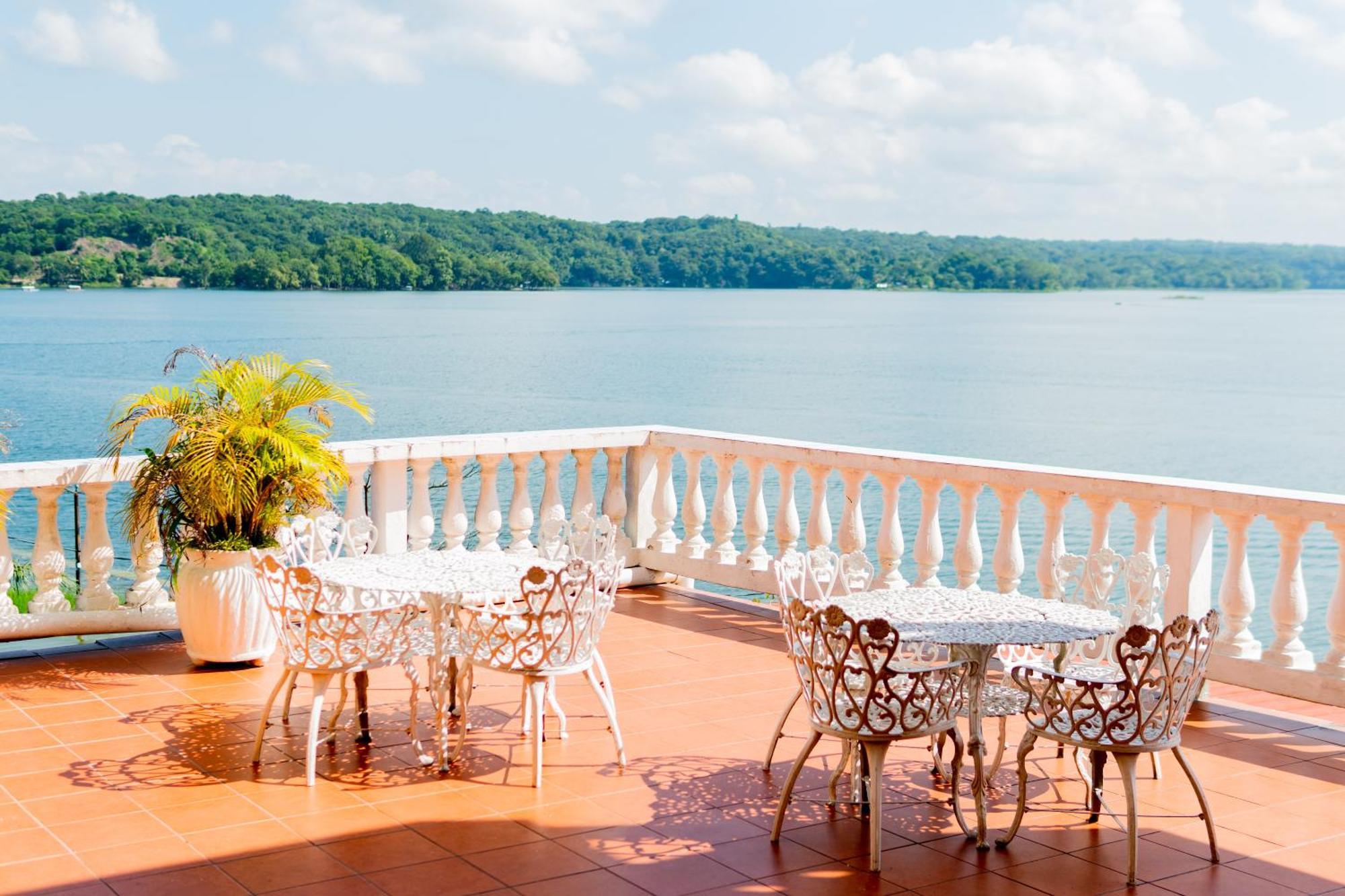 Hotel Villa Del Lago Флорес Екстер'єр фото