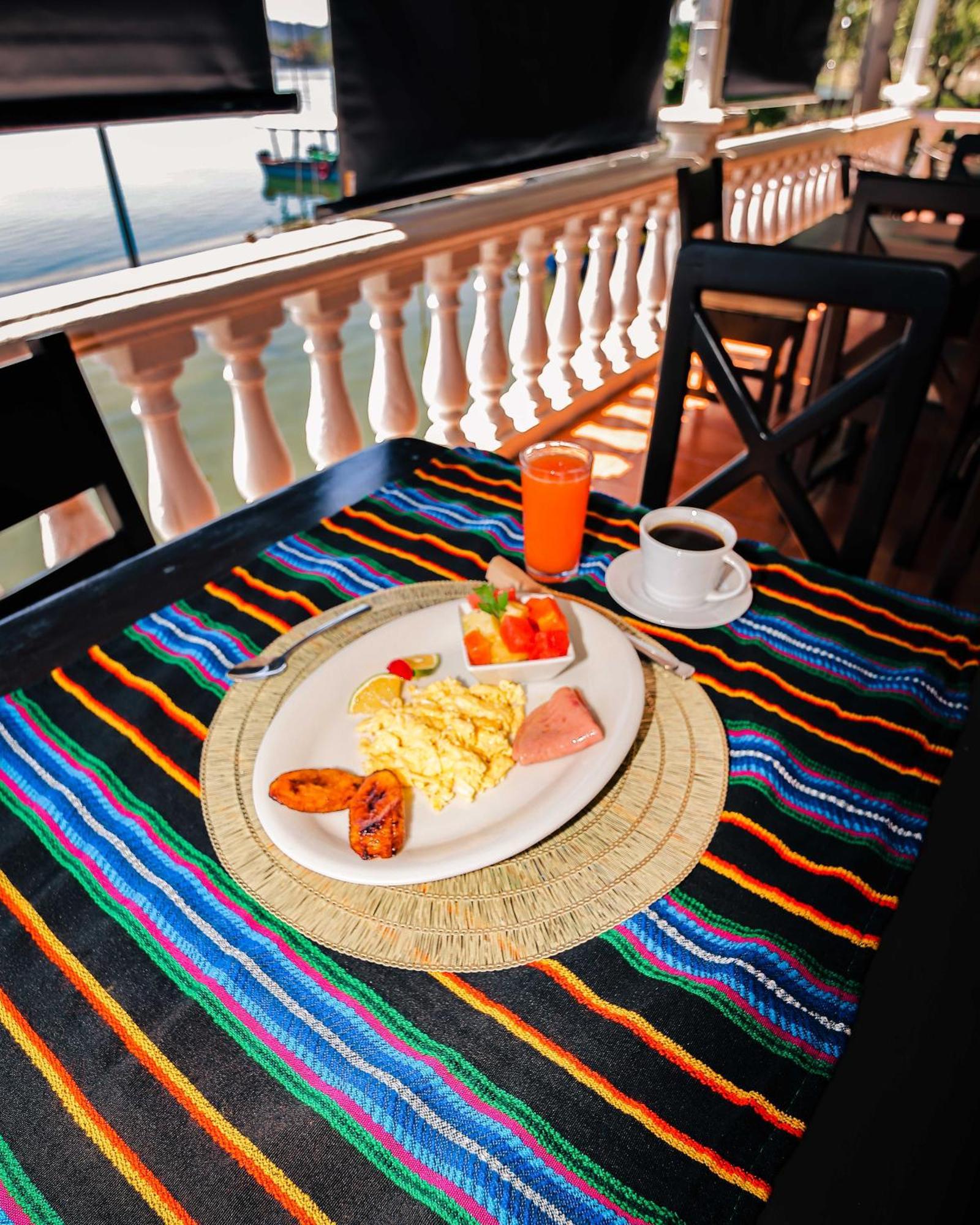 Hotel Villa Del Lago Флорес Екстер'єр фото